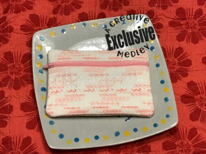 Motifs Zipper Bag In the Hoop - for 5x7 hoops - Image 2